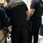 Polícia prende advogado de preso na Operação El Patrón por tentativa de destruir provas; ação investiga milícia em Feira