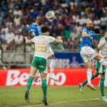 Bahia perde de virada e soma sexto jogo seguido sem vencer no Brasileirão