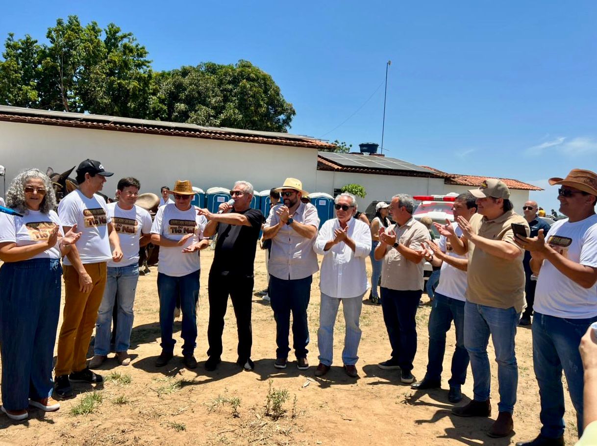 Aniversário do prefeito Ednaldo reuniu senador, secretariado do Estado e deputados de várias bases, reforçando sua articulação política