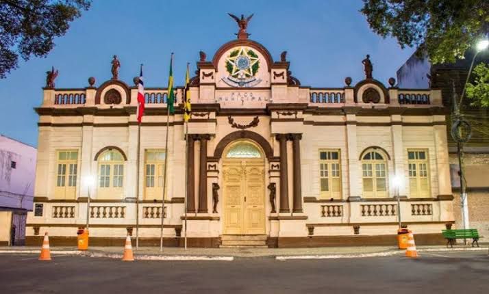 Prefeitura de Cruz decreta pontos facultativos para festas de fim de ano; confira como fica o funcionamento dos serviços