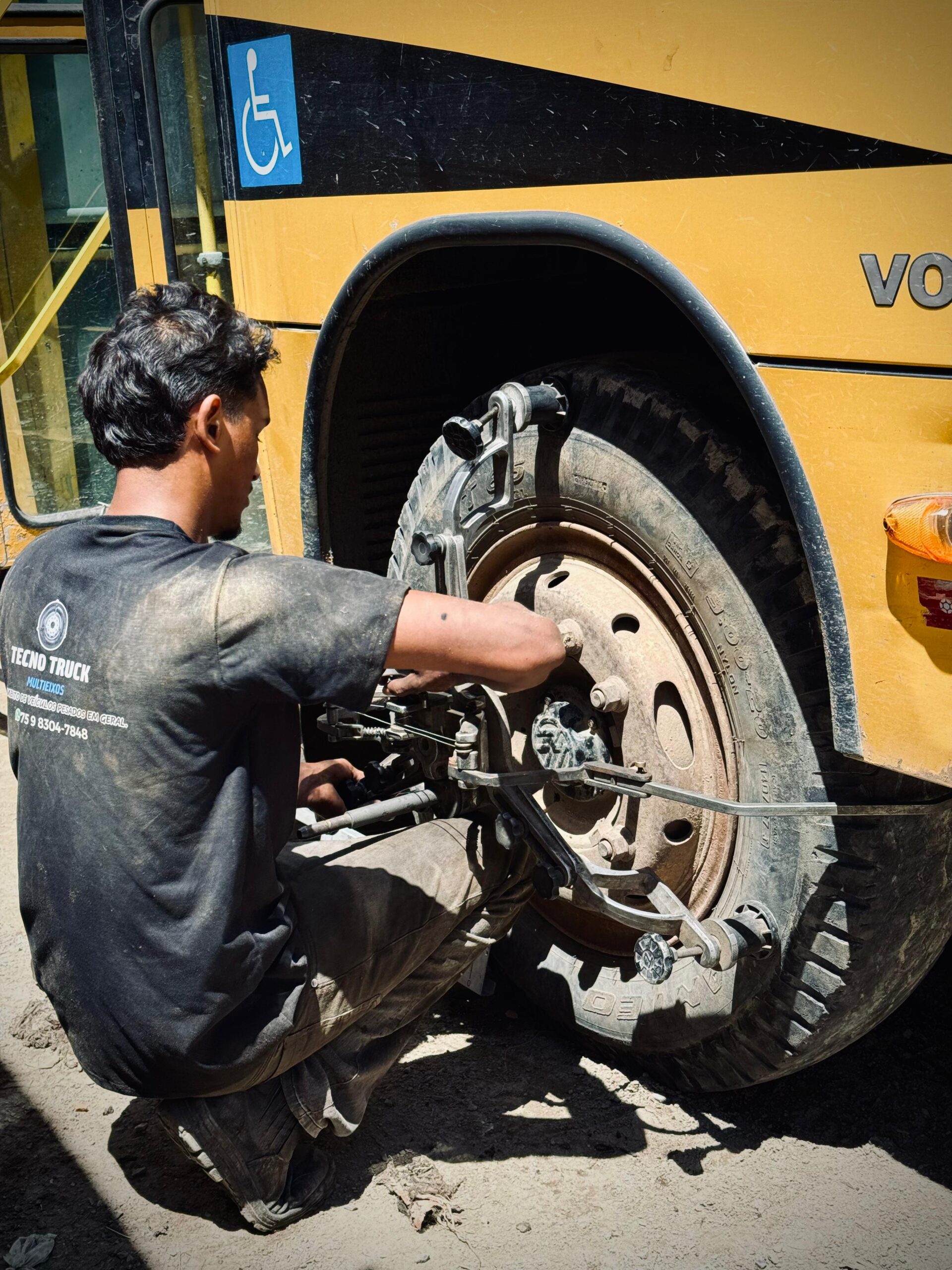 Prefeitura de Cruz realiza manutenção preventiva nos transportes escolares para garantir segurança dos alunos