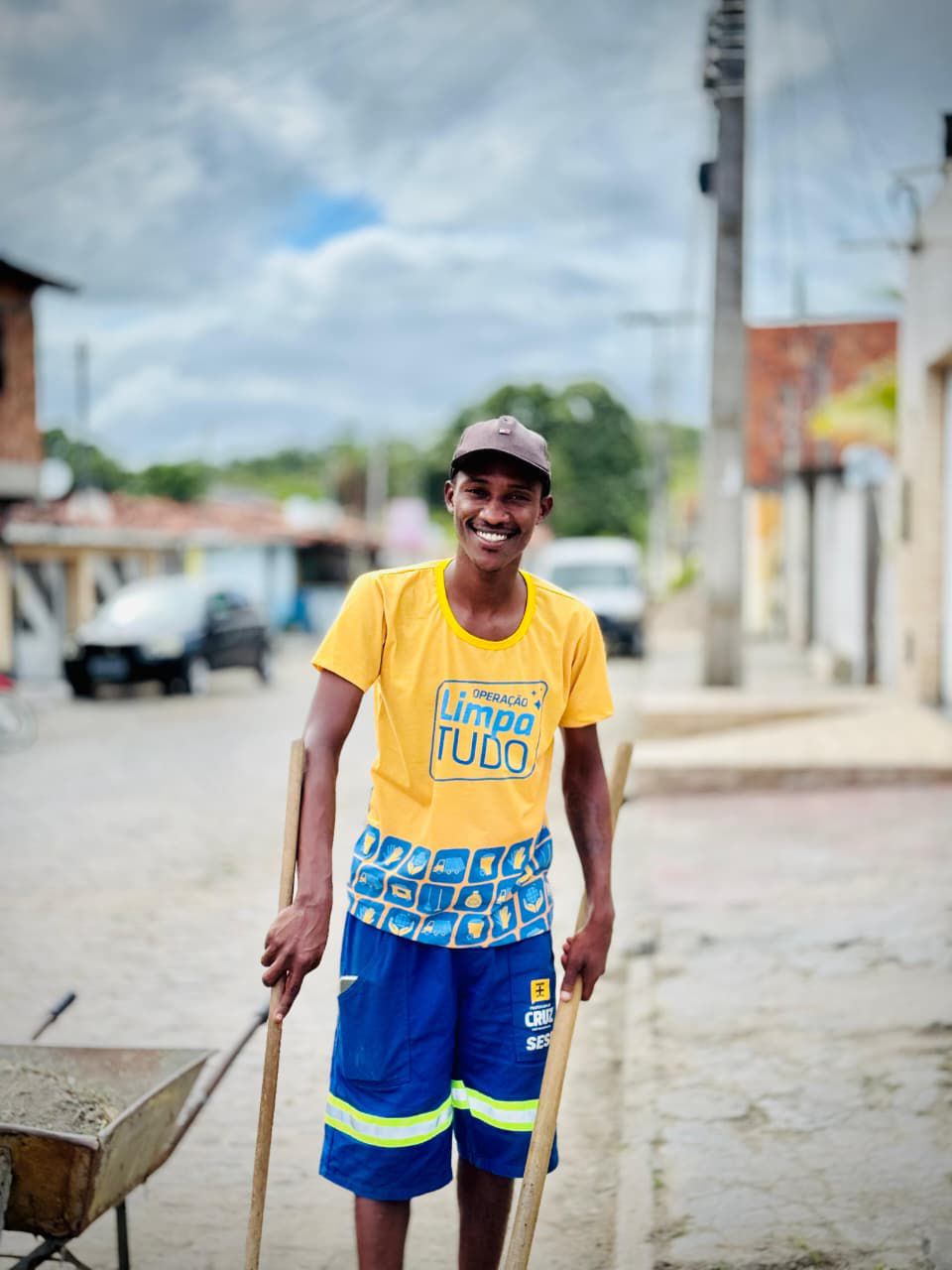 Limpa Tudo intensifica serviços de limpeza no bairro Areal