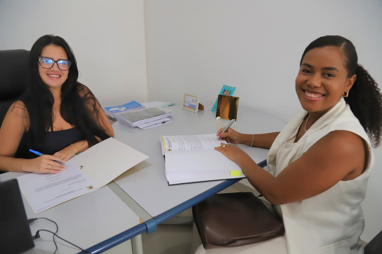 Prefeitura de Cruz empossa novos servidores aprovados no Concurso Público