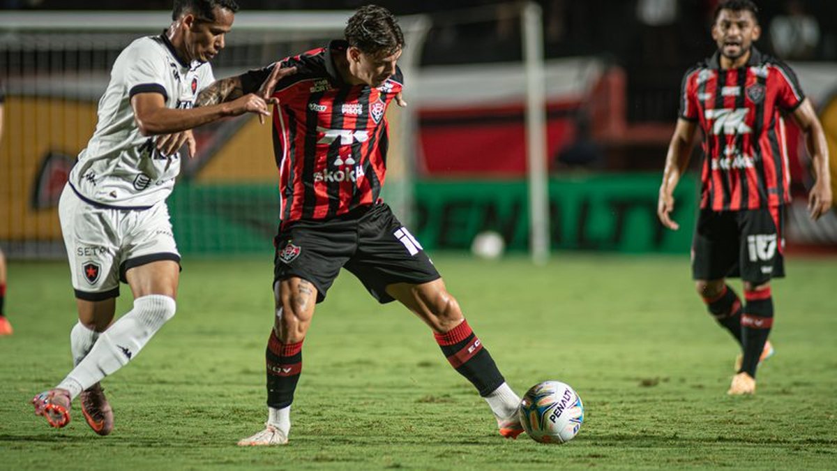 Com time alternativo, Vitória sofre virada do Botafogo-PB na estreia do Nordestão