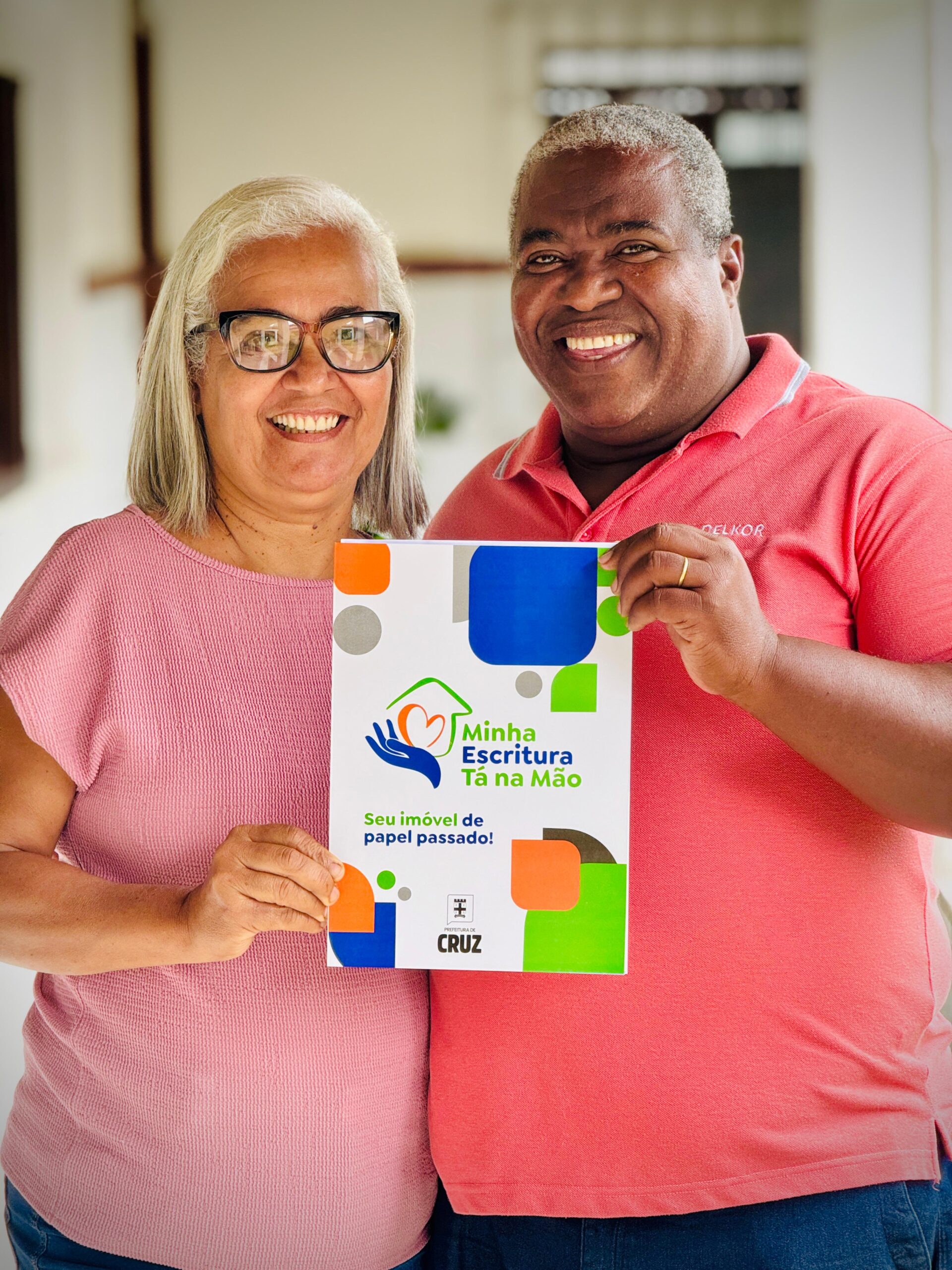 Minha Escritura Tá na Mão: Prefeitura de Cruz entrega escrituras de imóveis para moradores da Chapadinha