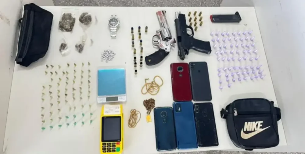 Confronto com a PM termina com dois mortos em Dias d’Ávila; armas e drogas foram apreendidas