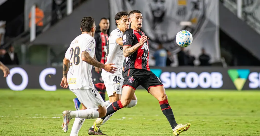 Vitória perde para o Santos e segue sem vencer fora de casa na Série A