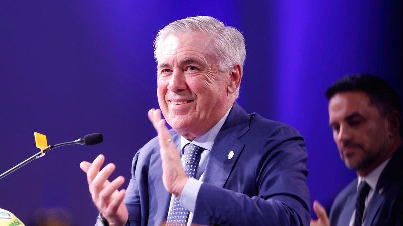 Ancelotti tem contrato renovado pela CBF e segue no comando da Seleção Brasileira depois da Copa do Mundo