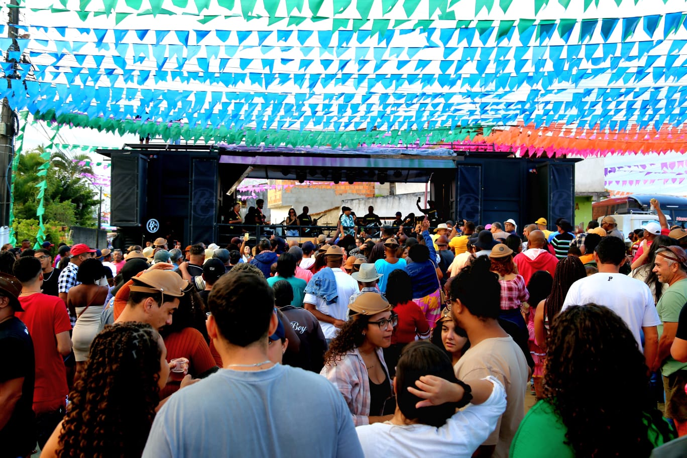 Alcymar Monteiro e Rasga Tanga comandam o Casamento da Tesoura neste domingo (14)