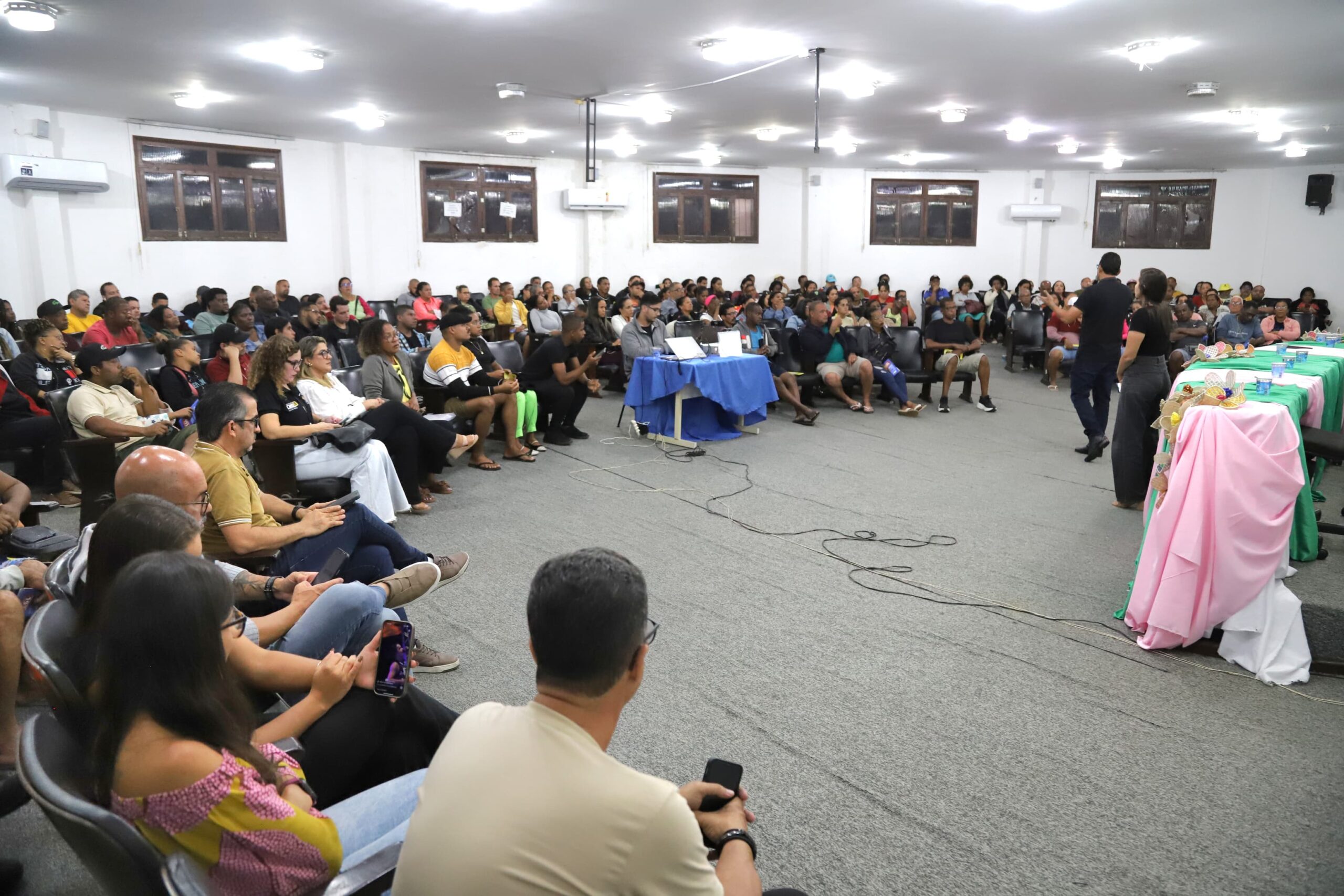 Barraqueiros do São João de Cruz recebem apoio e orientações em reunião com a Prefeitura