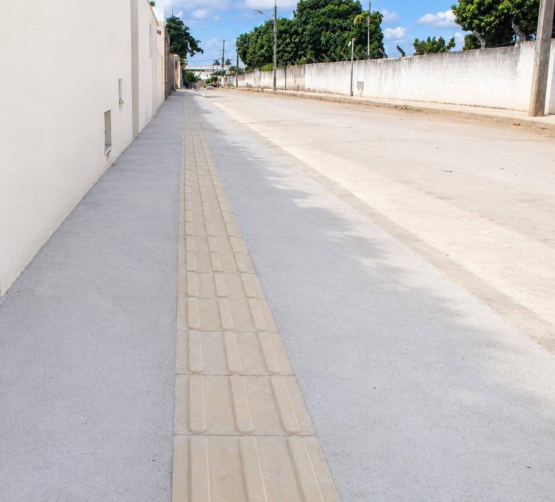 Prefeitura de Cruz inicia ação de ordenamento urbano para garantir calçadas livres e uma cidade mais organizada