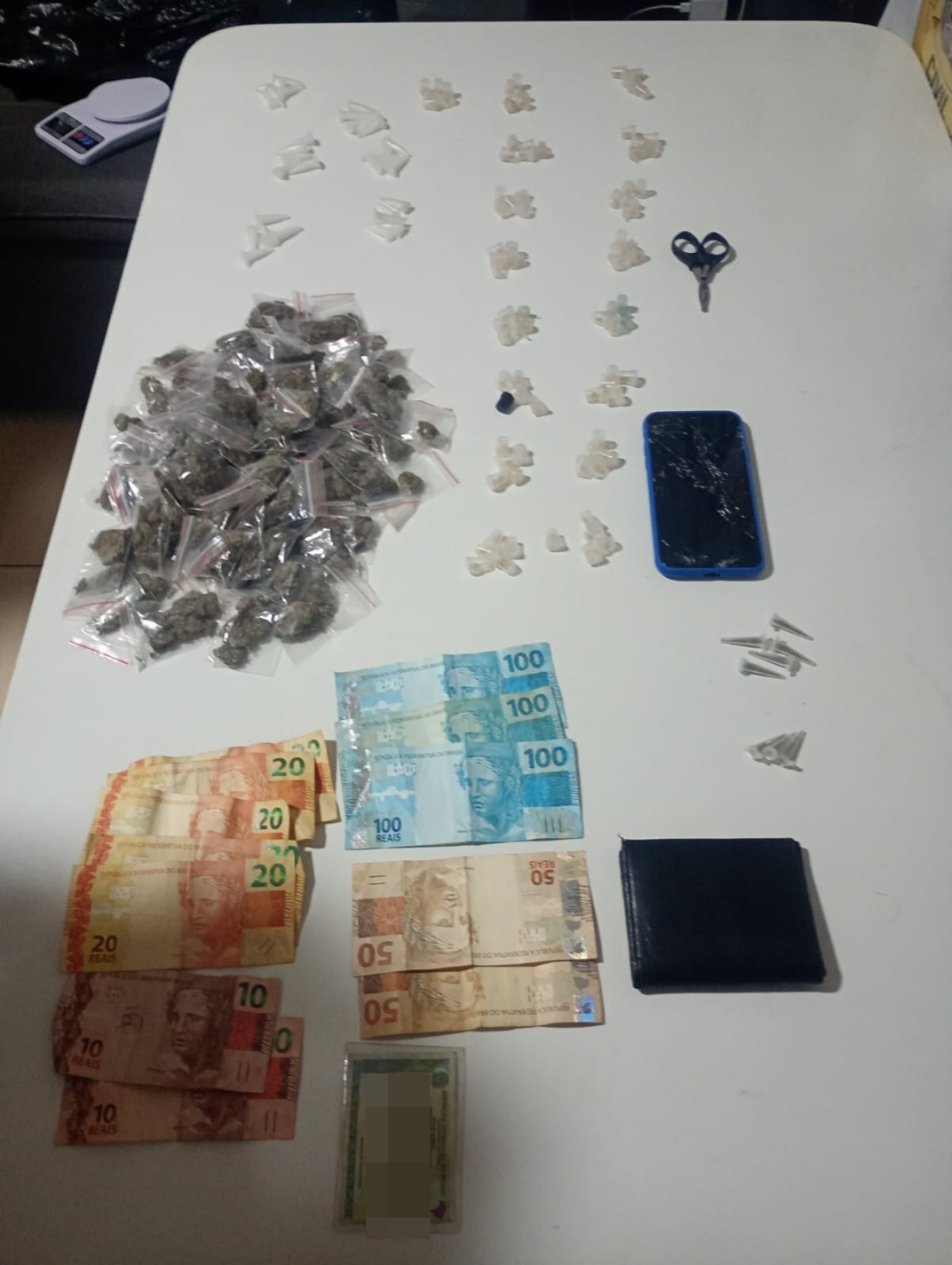 Homem é preso com drogas durante ação da PM no centro de Cruz das Almas