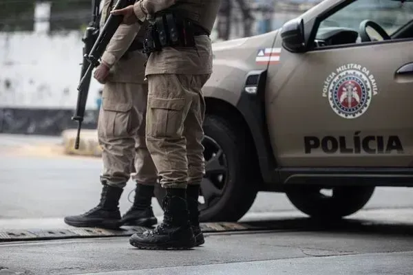 MP-BA abre investigação sobre suposta abordagem abusiva de PMs em Cajazeiras 11