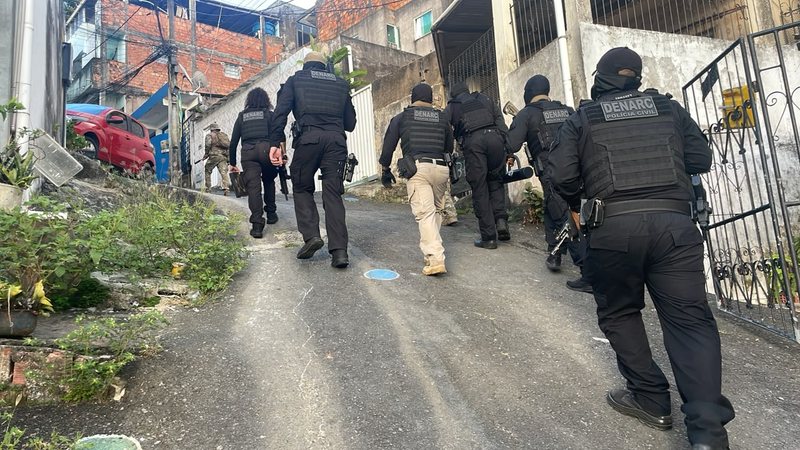 BDM é alvo de megaoperação em bairros de Salvador e outros dois municípios; polícia bloqueia até R$ 25 milhões